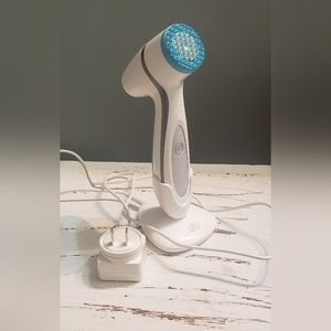 ageLOC® LumiSpa® by Nu Skin